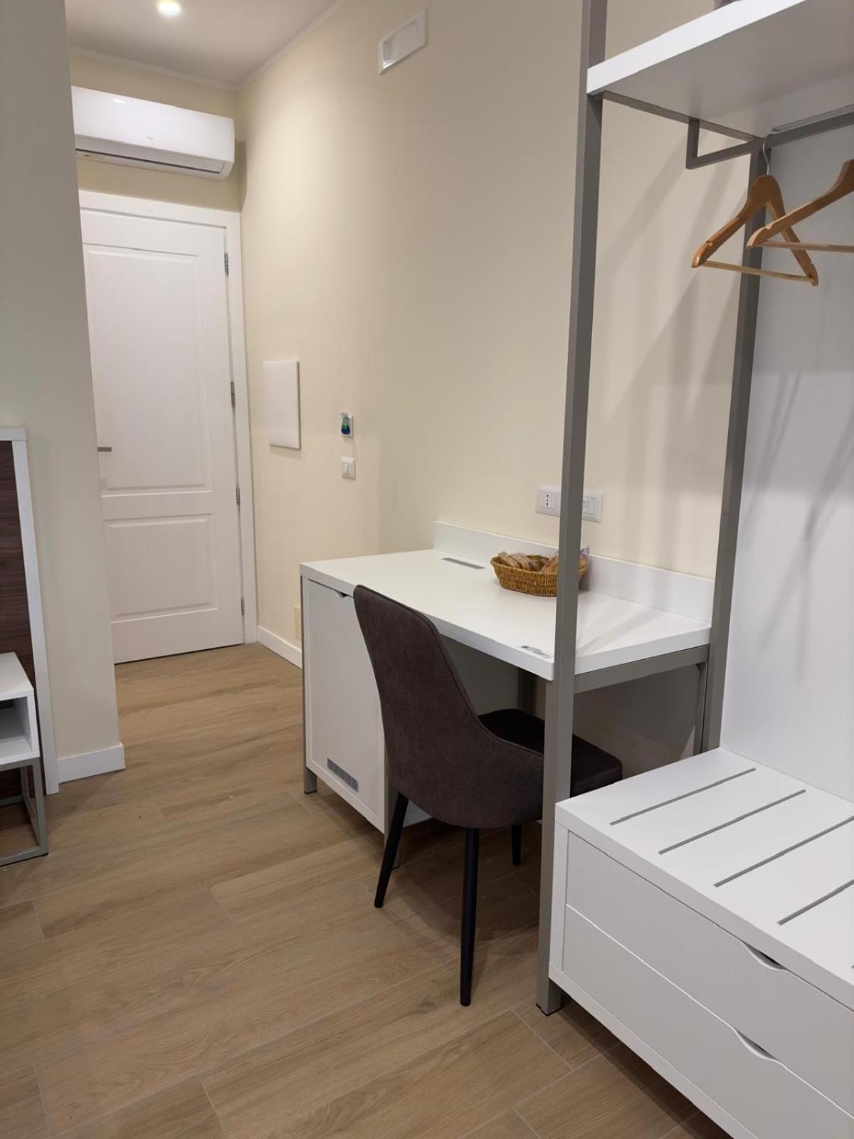 La Casa Di Ily Otel Napoli Dış mekan fotoğraf