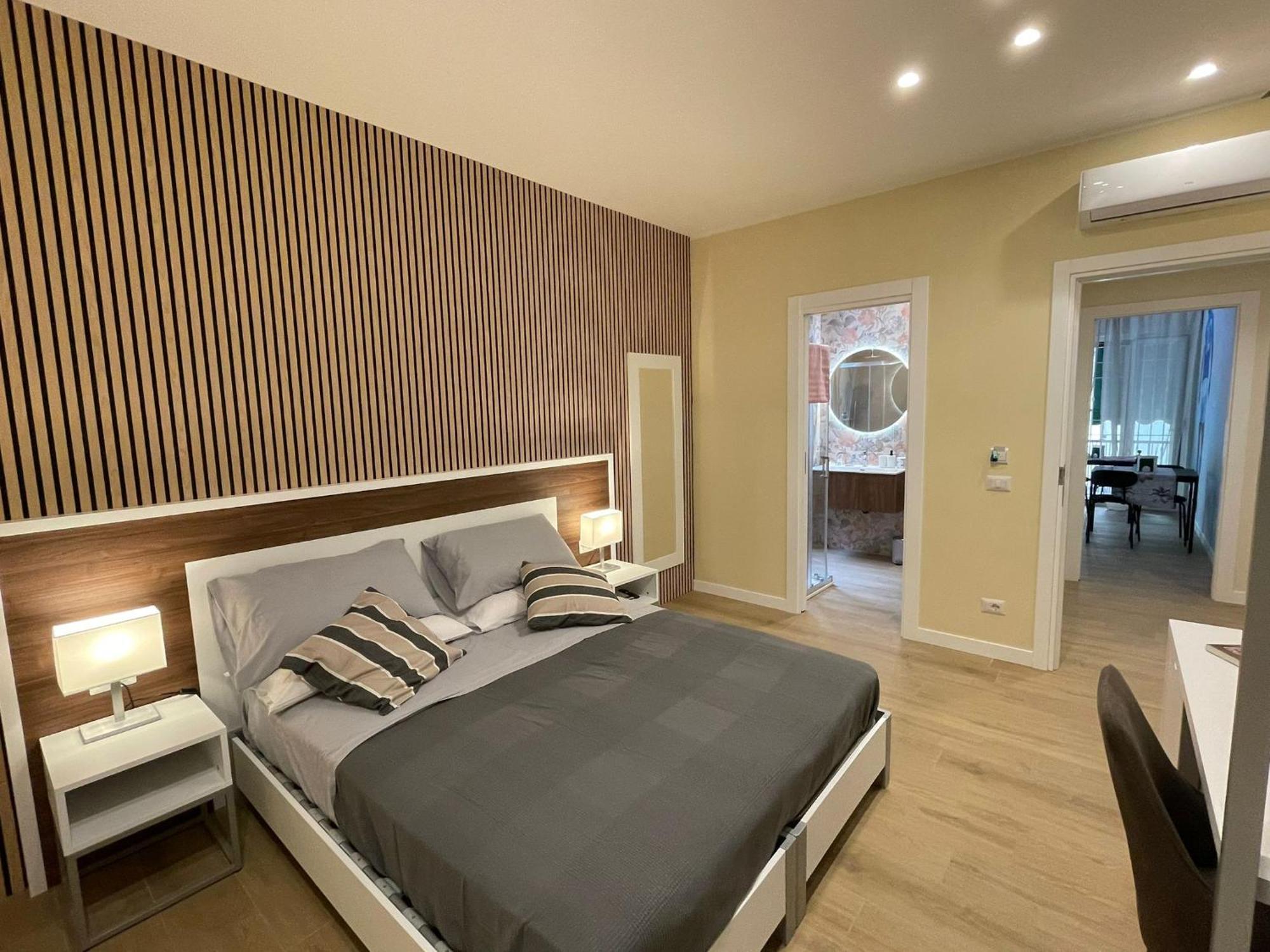 La Casa Di Ily Otel Napoli Dış mekan fotoğraf