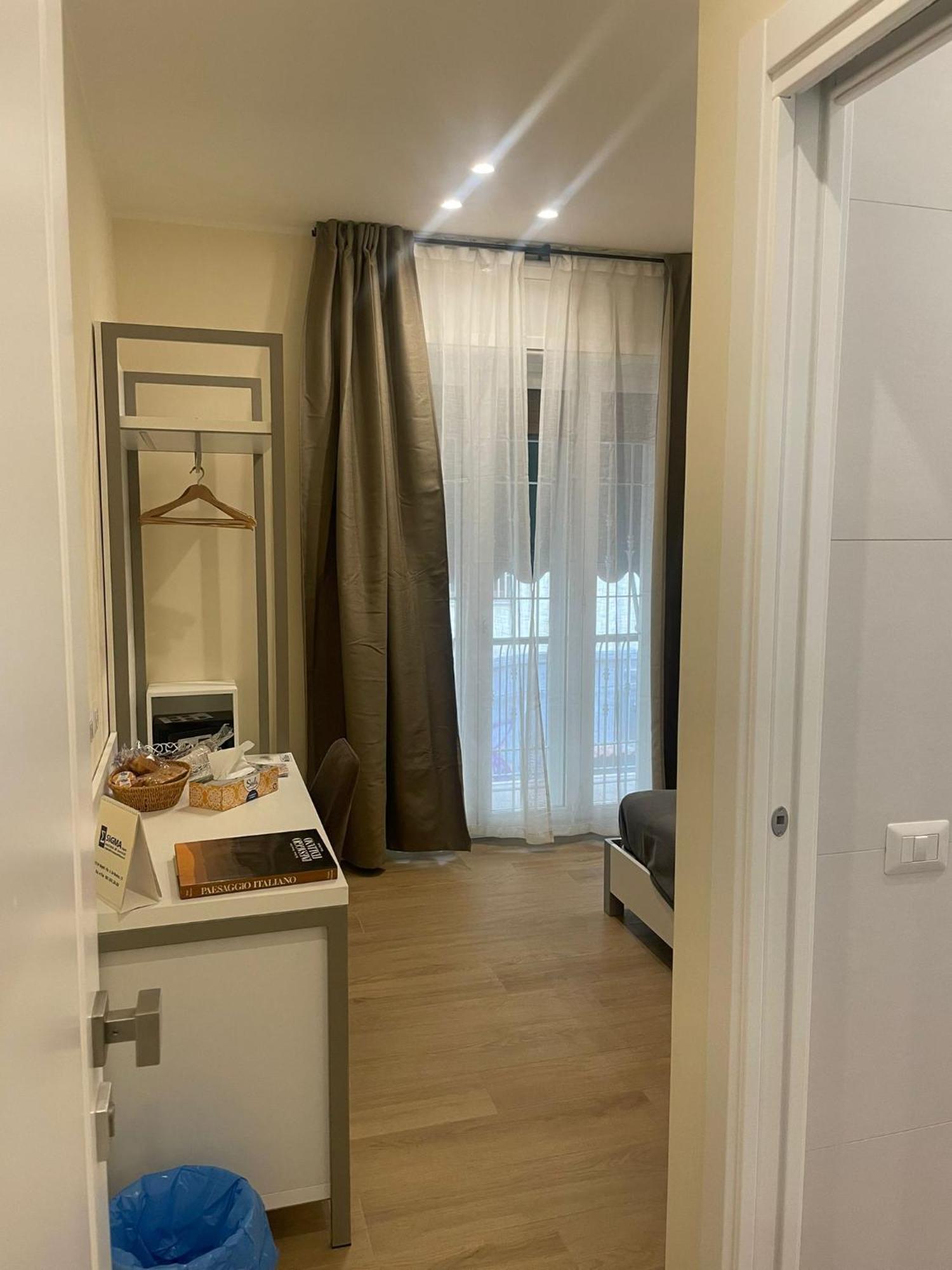 La Casa Di Ily Otel Napoli Dış mekan fotoğraf