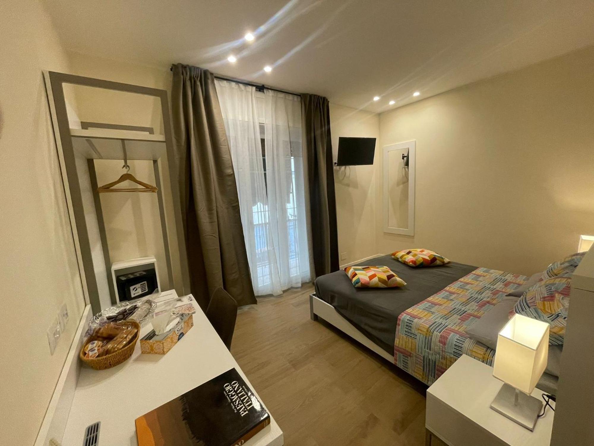 La Casa Di Ily Otel Napoli Dış mekan fotoğraf
